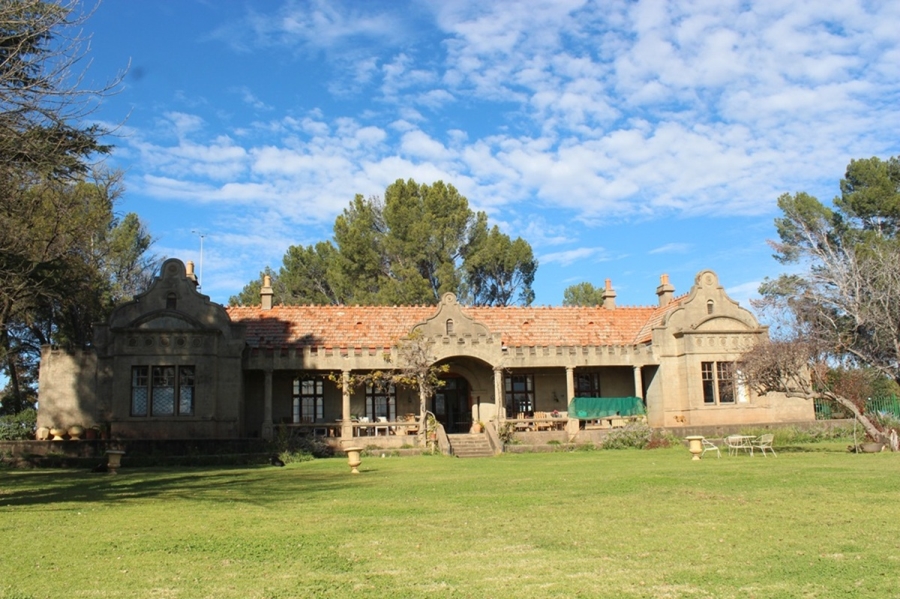 6 Bedroom Property for Sale in Aliwal North Eastern Cape